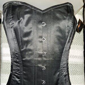 NWT BLACK COUNTESS CORSET MED 26"